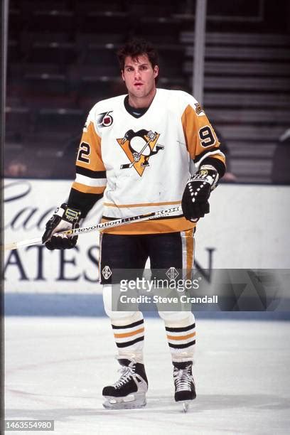 118 Rick Tocchet Penguins Stock Photos, High-Res Pictures, and Images ...