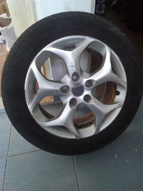 Ford Focus Orjinal 1adet Jant Ve Lastik 205 55 16 Goodyear Lastik