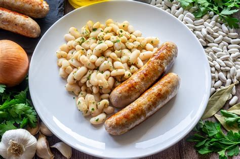 Butifarra Con Alubias La Cocina Casera Catalana Representada Es