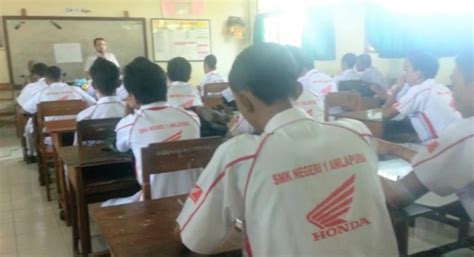 Astra Motor Bali Berikan Pembekalan Untuk SMK Binaan Sebelum PKL Di