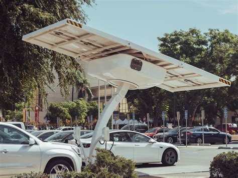 Hoeveel Zonnepanelen Zijn Nodig Voor Een Elektrische Auto