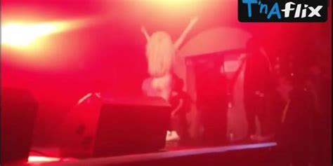 Lady Gaga Butt Breasts Scene In Lady Gaga Gets Naked For A Group Of Gay Men Tnaflix