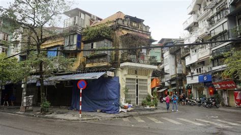 Hanoi Vietnam Circa Janeiro De Pessoas Visitando Famosa Rua De