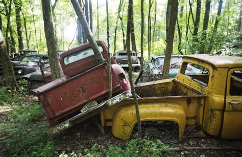 PHOTOS: Welcome to Old Car City, USA – the world’s largest junkyard museum