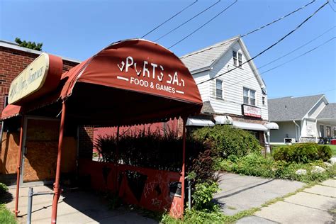 Two former restaurant sites will be ripped down in Schenectady