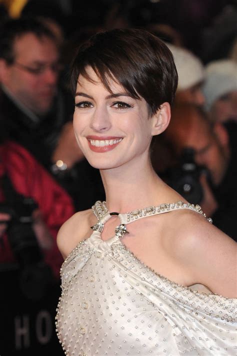 Les Misérables World Premiere 12 05 12 451 Anne Hathaway Fan