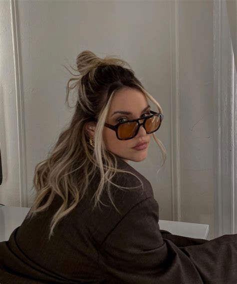 Pin By Erin Morales On Blonde To Be Hair Color Underneath Dyed Hair Blonde Hair Inspiration