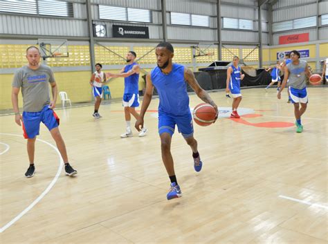 FEDOMBAL Jean Montero Nuestro coach Ché García hace una gran