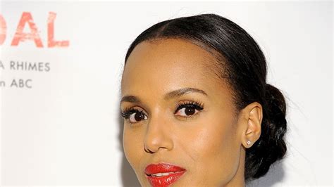 Kerry Washington Pairs a Black-and-White Dress with Crisp Red Lip Gloss ...