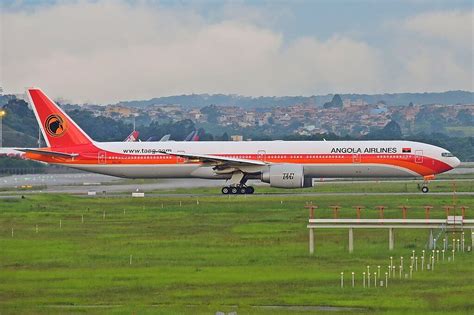 Taag Angola Airlines Fleet Boeing Er Details And Pictures