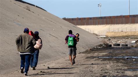 Fotos Cientos De Migrantes Rompen Cerco De Seguridad En M Xico Para