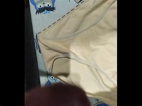 Corrida En Bragas De Mi Mujer XVIDEOS