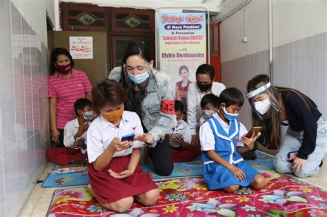 Detail Gambar Tolong Menolong Di Sekolah Koleksi Nomer