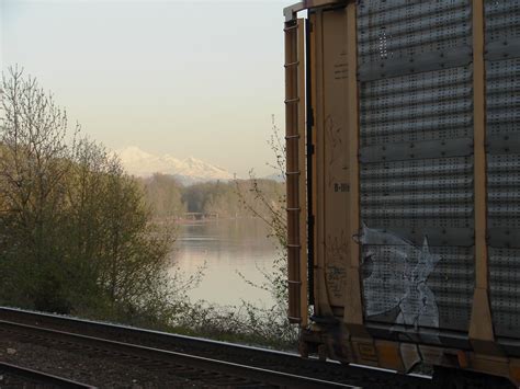 cross section of local entertainment : r/freights