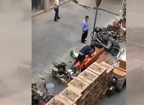 NSFW VIDEO Couple Caught Having Sex In Public But REFUSE To Stop Daily Star