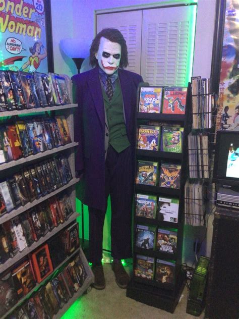 Life Size Heath Ledger Joker in 2024 | Heath ledger joker, Life size ...