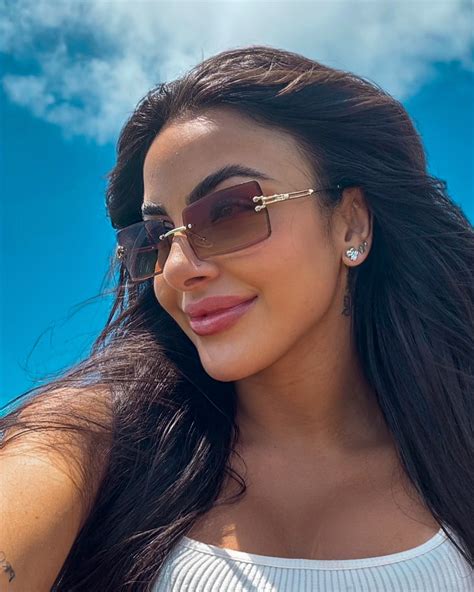 Gabriela Fonseca (@gabboficial) • Instagram photos and videos