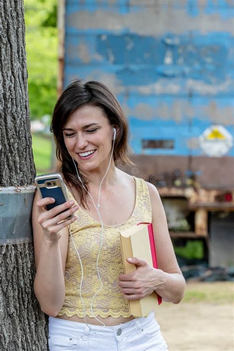 Connected Campus Chronicles Journey Of A Tech Forward Brunette College Student On The Move