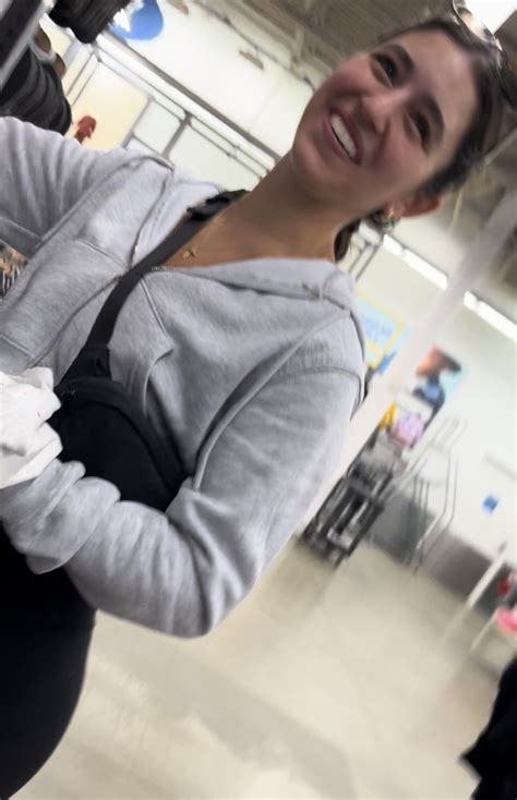 Fine Af Brunette Babe With Bubble Ass OC Short Shorts Volleyball Forum