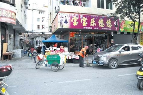 善意劝告别高空抛物 莆田环卫工遭“悍妇”泼水 莆田新闻 东南网