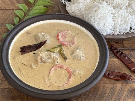 Kerala Style Chicken Curry Without Coconut Nadan Kozhi Curry