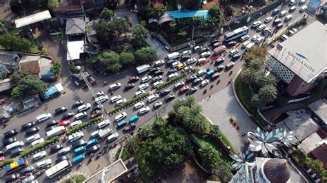 Kepadatan Jalur Puncak Bogor Saat Libur Panjang Idul Adha 2023 Tempo Co