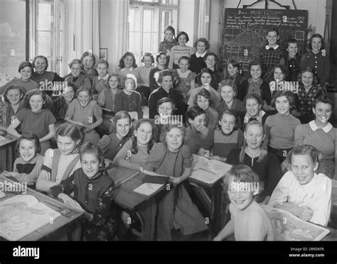 Seventh grade classroom hi-res stock photography and images - Alamy