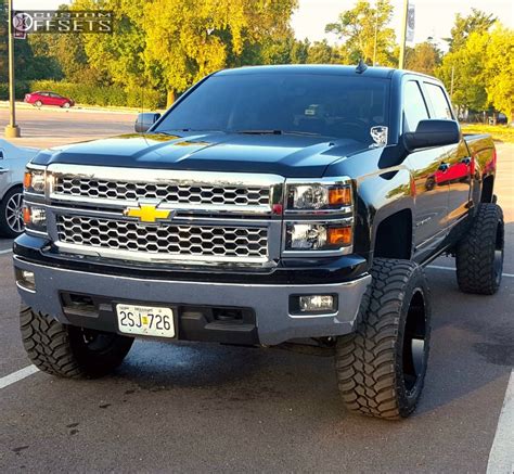 Chevrolet Silverado Hostile Sprocket Rough Country Suspension