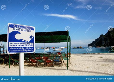 Tsunami Warning Sign On The Beach Editorial Image - Image of rescue ...