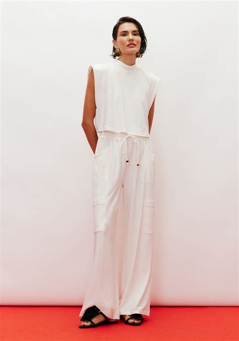 Calça Pantalona Bolso Lateral CaCay Carioca Brasileira e Latina