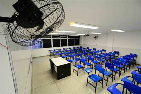 Justi A Do Trabalho Manda Suspender Volta S Aulas Nas Escolas