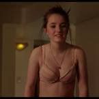 Kaitlyn Dever Nude Leaked From Bathroom Scandal Planet