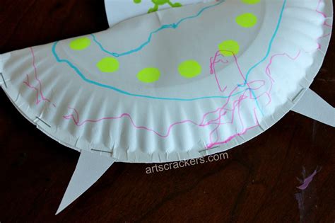 Diy Glow In The Dark Paper Plate Flying Saucer