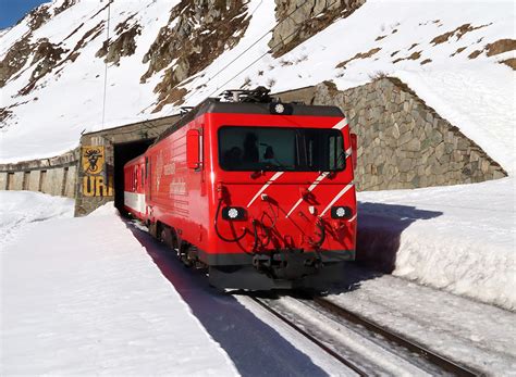 MGB HGe 4 4 II 4 Ist Am 11 10 2021 Unterwegs Mit Regionalzug 245 Von