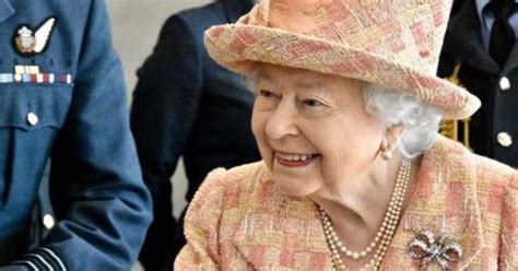 Rainha Isabel II De Luto Morreu A Assistente Ann Mistress Aos 101 Anos