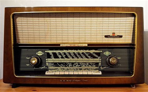 2 000 Free Разговорно Радио Radio Images Pixabay