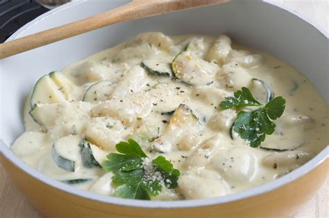 Gnocchi Mit Zucchini In Gorgonzolasauce Rezept