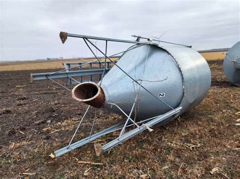 Approx 5 Ton Bulk Bin With Auger And Bottom Boot 4” X 8 Auger No