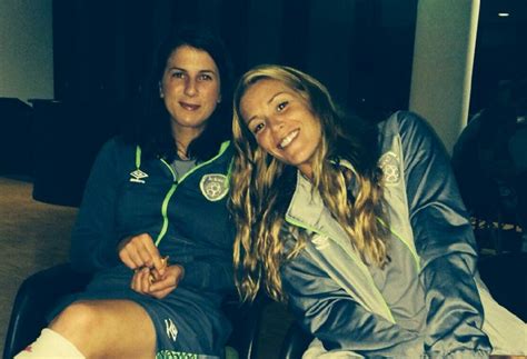 Hot Sexy Niamh Fahey Bikini Pics