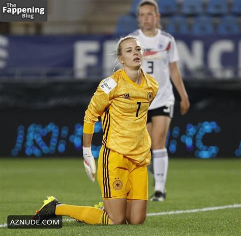 MERLE FROHMS Nude AZNude