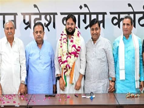 Lok Sabha Elections 2024 Rajasthan Congress Enters A Dozen Leaders Lok