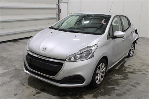 Peugeot 208 I 1 2 Vti 12V PureTech 82 Sloopvoertuig 2016 Grijs