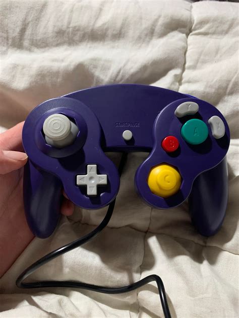 I got my first GameCube controller today : Gamecube