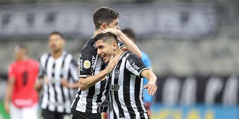 Central do Galo on Twitter Entre Nacho Fernández e Jefferson Savarino