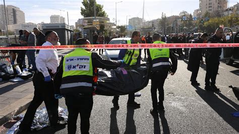 Spari Alla Fermata Del Bus Tre Morti Hamas Torna A Colpire