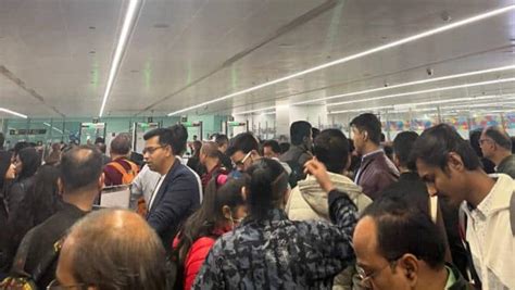 Congestion AAI Asks Delhi Airport Operator DIAL Details On Service