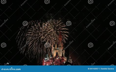 Fireworks At Cinderellas Castle Walt Disney World Orlando Florida ...