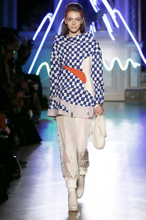 Tsumori Chisato Ready To Wear Fashion Show Collection Fall Winter