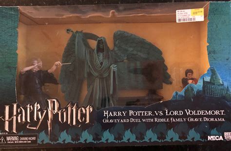 Harry Potter Vs Lord Voldemort Graveyard Duel Riddle Diorama Neca Wizarding Hp 4633424010