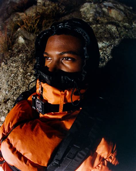 6 MONCLER 1017 ALYX 9SM Combines The City With The Mountains